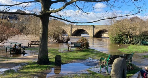 Dramatic pictures of Storm Franklin flooding chaos in Leeds