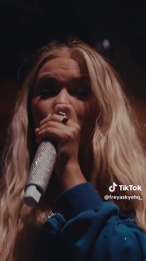 Freya: Guess Boys Will Just Do What They Do - Stars Align Tour Live