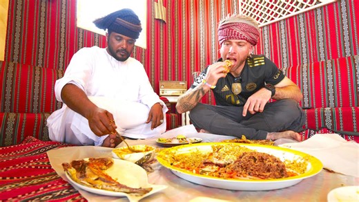 Local South Omani Food: Tuna Biryani & Coconut Fish Curry in Taqah, Oman