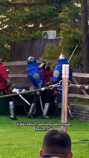 Medieval Armor Was So Heavy… They Started Hitting Each Other 😭