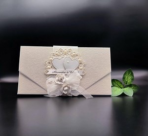 Personalized Wedding Money Envelope in a Gift Box – White, Elegant, With Roses, Hearts, and a Ribbon - Etsy