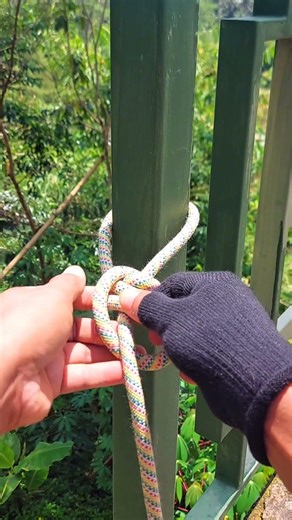 lived with sincerity #knot #tips101 #rope #shortvideo #climbing #tutorial #diy #handmade #knottrick