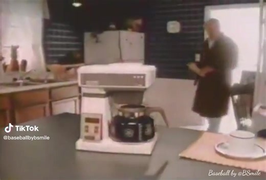 "Mr. Coffee knows how to say good morning." ~ Classic commercial starring New York #Yankees legend Joe DiMaggio! Happy New Year! #MLB #Baseball #NewYearsDay | Baseball by BSmile