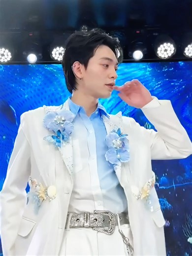 Tổng hợp video kéo áo hot trend mới nhất