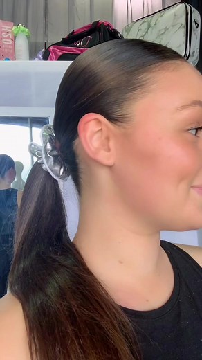 Slick Low Ponytail Tutorial: Easy Steps for a Clean Look