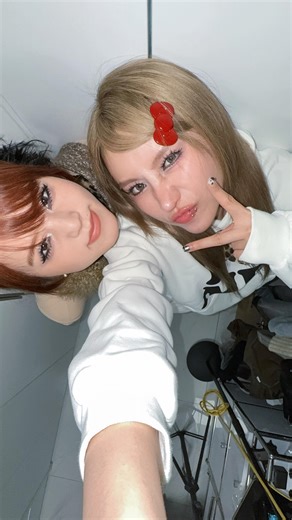 ☆ 𝐽 𝐽𝑒𝑙𝑙𝑦 *୨୧˖° on Instagram: "Song (៸៸᳐>⩊