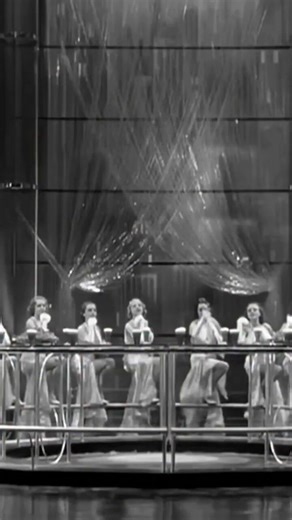 A few Pre-Code lovelies to start the week in "Heigh-Ho, the Gang’s All Here" from “Dancing Lady” (1933). The film was also the debut of Fred Astaire....