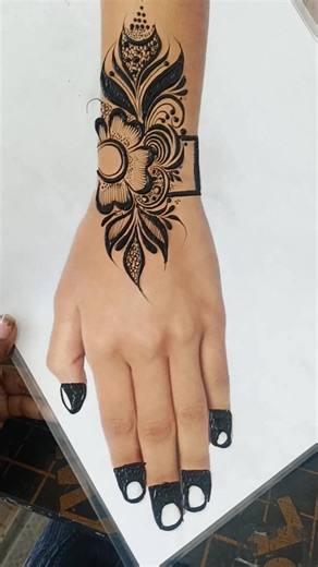 Professional Henna Tutorial: Step-by-Step Guide