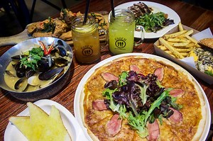 Essen @ The Pinnacle: 'Atas' Food Court In Singapore With Restaurant Fare At Affordable Prices