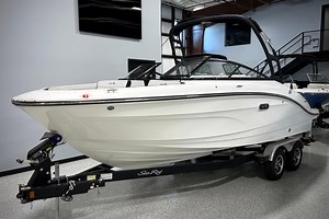 2025 Sea Ray SPX 210 Bowrider till salu- YachtWorld