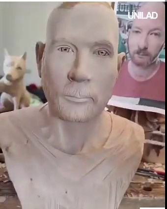 963K views · 3.1K reactions | The level of detail that goes into this woodcarver's sculptures is incredible!  | UNILAD | Facebook