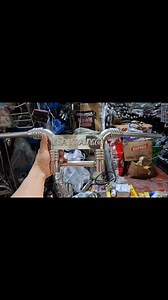 Available na po for Barako 175 kung tawagin ay DESUKSUK HANDLE BAR , kasi naka sentro ang tubo sa shock na once maglowered ka lulusot dun ang shock. pero paalala lang dapat original butterfly ang gamitin 💯🙏 #barako175 #KawasakiBarako175 | Valdez Stainless Accessories for Motorcycles