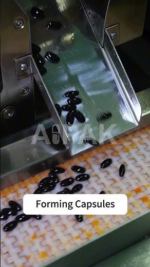 How softgel encapsulation machine production line works？