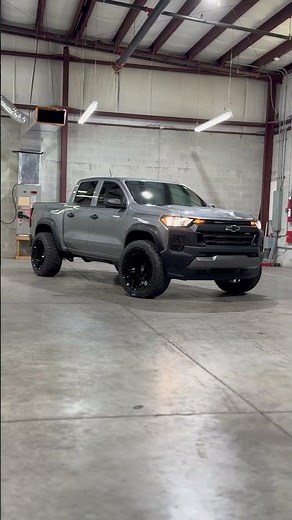 New Chevy Colorado Trail Boss on our 4P06 Bronze Edition wheels: 20x10 with 275x55x20 tires