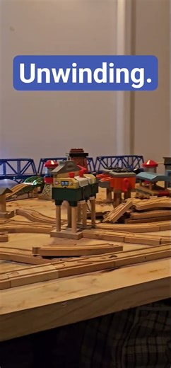 THOMAS WOODEN RAILWAY - UNWIDING WITH A LAYOUT BUILD #thomaswoodenrailway