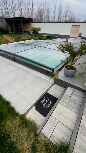 108K views · 1.1K reactions | Medence porszívózása. #verbuszodatechnika #medence #pool #piscina #foryou #poolcleaning #medencetakarítás #medenceporszivozas | Verb Uszodatechnika Kft | Facebook