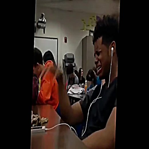 P2 đây nha #anime #animeedit #attackontitan#sasha#wordartonline #zerotwo #thathinhdaitoi #kirito#lophocamsat#demonslayer #escanor #akamegakill #kakyoin #xh #xuhuong