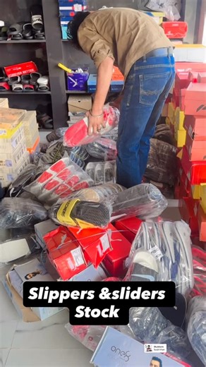 JBM_FASHION_Cloths And Shoes on Instagram: "For order:9315179600-ANKIT BHATI :9560532581-AMRIT BHATI. JBM MR CLASSY -premium quality - best rates All India delivery 🚚 All Size available Shop adress —AJAYABPUR RAILWAY STATION ,GREATER NOIDA Pin code — 201310 Quality fully checked 💯💯 ✌️ 👌g 🤟 🎗 💲 ⬇️ ↕️#jacket #kashmir #snowday #style"