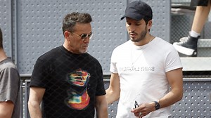 Sebastián Yatra disfruta de una tarde de tenis junto al padre de Aitana