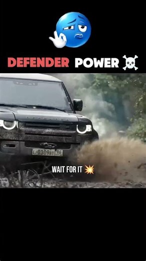 Defender power 💪🏻 #rangerover #safty #landrover #carlovers