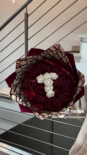 Order 20 Romantic Roses for Valentine's Day