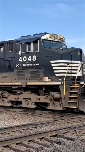 Worlds Best Music! Railroad Diamonds In Ohio, JawTooth shorts