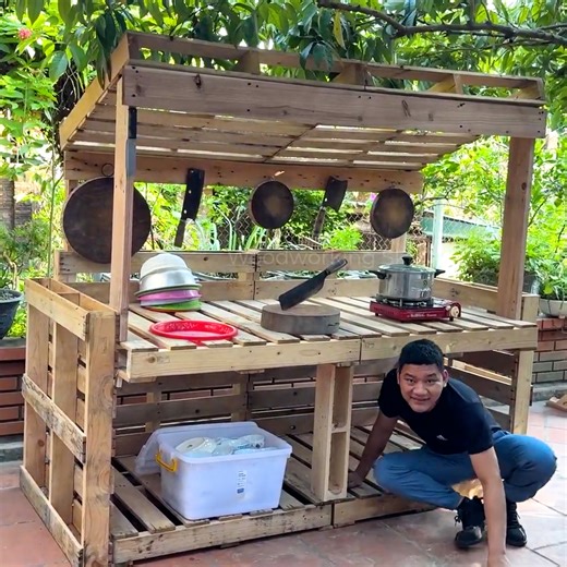 519K views · 8.1K reactions | Genius Boy Built A Handy Outdoor Kitchen Cabinet From Recycled Pallets | WT Team Woodworking | Facebook