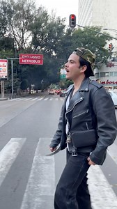 Le dimos la vuelta a toda la ciudad… 🩵 MENTA Disponible en todas las plataformas sigan usando el audio! #NuevaMusica #MéxicoEnHipHop #SimpsonAhuevo | Simpson Ahuevo