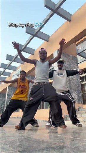 Step step step✅ #dance