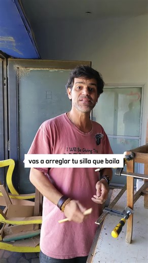 ¿Cómo arreglar sillas flojas sin tornillos ni clavos?