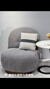 Pacha Designer Sofa 🌼 让你一眼沦陷的单人沙发——Pacha雪梨椅 羊羔绒,摸起来立体颗粒感,看起来整个圆圆润润的,形式云朵,也是今年热卖款之一☺️ 摒弃了传统椅脚,Pacha的体积比较小,摆放于室内不占空间,与各类家具风格都能完美协调,兼具实用性与美观性. ▫️具有其他颜色可以选择 ▪️可可爱爱又靠谱实在的单人沙发 ▫️是大沙发的点缀 / 小角落的主角 Open Every Day : 9:30AM-8PM Contact: : http://www.wasap.my/60125829139/mhallo http://www.wasap.my/60126262794/mhallo 或可直接 信息我们 m.me/841395466051167 GPS: M Furniture Concept (Muar) GPS: https://goo.gl/maps/jHr3imsAp2mQc2me7 #MuarFurnitureShop #麻坡家具店 #麻坡一站式家居 #爆款沙发 #Designersofa #MFurniture Everyone | M Furnitu