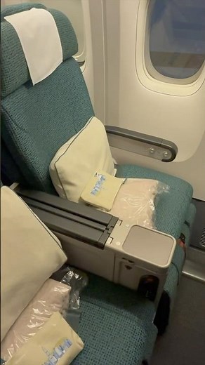 Cathay Pacific Premium Economy B777