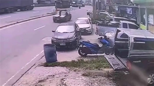 Truck's wheel dislodges and smashes shopfront in Thailand
