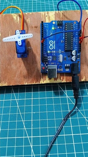 Servo Motor Control with Arduino UNO | Electronics Project #servomotor #diy #shorts