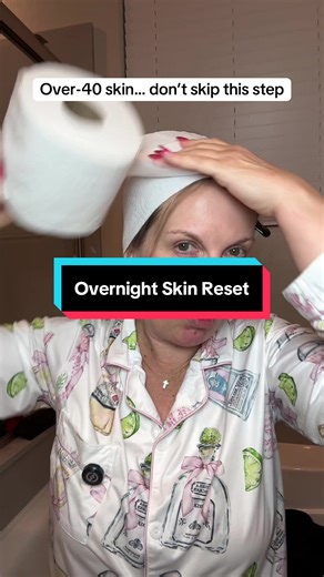 Waking up with calmer, smoother, visibly refreshed skin ✨ This is the Dr. Melaxin TX Astaxanthin Overnight Wrapping Mask, and it’s become my go-to for mature, stressed, dehydrated skin. Formulated with astaxanthin, a powerful antioxidant, this overnight mask works while you sleep to help support skin elasticity, soften fine lines, improve dullness, and strengthen the skin barrier—without feeling heavy or greasy. It wraps the skin in moisture overnight, helping lock everything in so you wake up l