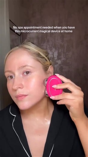FOREO | @helenn93_ is loving her BEAR™ 2 💖 “I’ve never had a skincare device that works as well at toning and de-puffing like this!” Could your... | Instagram