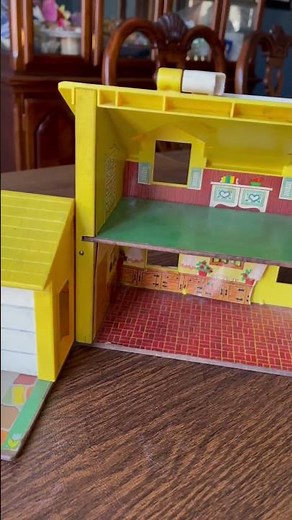 Fisher Price family house #vintagetoys #1970