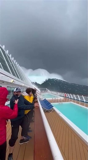 Massive Rogue Wave Smashes Into Modern Cruise Ship During Heavy Storm