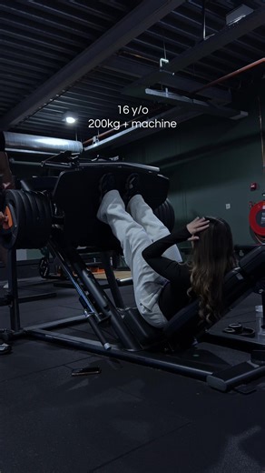 First Time Leg Pressing 200kg at the Gym
