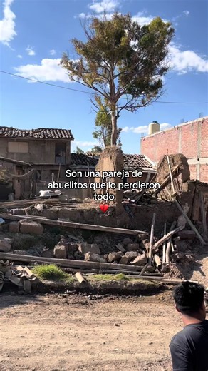 Cada ayuda suma, Unión hace la fuerza, tratemos de ayudar a nuestros abuelitos de la tercera edad💪 #huancayo_perú🇵🇪❤ #sismo #ayudahumanitaria #junin #pumpunyachongosbajo