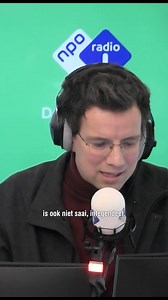 364K views · 5.6K reactions | “Dus dan ben je Ajax-hooligan, dan ga je dood, en dan is je laatste grote wens om een keer een wedstrijd te laten staken”, zegt Pieter Derks. “Niet tijdens de rust je familie op de middenstip laten verrassen met een gepersonaliseerde dickpic van Mark Overmars, nee, gewoon vuurwerkbommen afsteken in een ramvol stadion." #nporadio1 #denieuwsbv #bnnvara #druktemaker | De Rode Draad | Facebook