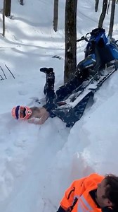 Too funny!! 😂😂 Thanks for sharing @sk00py •••••••••••••••••••••••••••••••••••••••••••••••••••••••#sled #snowmobilefails #fail #fall #failarmy #crash #broken #neck #ouch #pow #polaris #skidoo #arcticcat #arcticcat_snow #polarissnow #skidoosummit #skidoofreeride #skidoosnowmobiles #santa #christmas #holidays @skidooofficial @ggb_exhaust @klim @cheetah_racks @southsimcoemachine @arcticfxgraphics @amsoilinc @surecanusa @madrampsusa @forceturbos | Snowmobile Fails