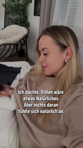 Niemand redet darüber, wie herausfordernd die ersten Wochen oder Monate beim Stillen wirklich sein können. 😔 Die Brustwarzen tun weh, das Baby scheint nie satt zu werden, die Nächte sind kurz und die Tränen oft nah. Viele Mamas fühlen sich allein, erschöpft oder denken, sie versagen. Ich weiß, wie es ist, wenn man aufgeben will – ich habe selbst oft daran gedacht. Aber eines habe ich gelernt: Es lohnt sich, dranzubleiben. 💛 Stillen ist nicht immer sofort schön oder einfach. Aber Schritt für Sc