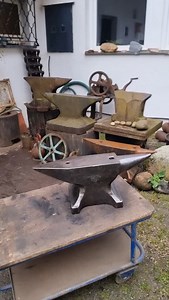 Military anvil, by Paul Ferdinand Peddinghaus in good original condition. #anvil #militares #blacksmithlife #foryou #blacksmithing #amboss #schmiedewerkzeug #schmiedeamboss #anvilsales #anvils #anvilsinamerica #forged #blacksmithtools #blacksmithartist #blacksmithing #forgedinfire #forge #tools #vintagetools #heritagetools #tool #schmied #schmieden #schmiede | Anvil Hunter