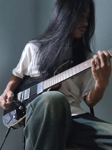 Polyphia Goose Cover: Scott's Unique Guitar Performance