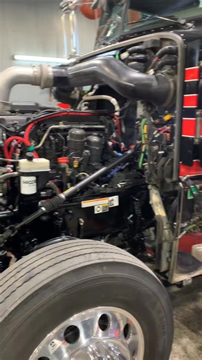 #peterbilt #transdiffpeterbilt #dieselmechanic #repair #engine #fypシ | Peterbilt Engine Mount Replacement | Facebook