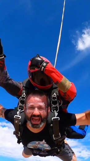 Coronado Elementary’s Principal Jeff Armstrong is truly dedicated to his school and kids. He recently challenged his community to meet their school’s yearly fundraising goal of $35,000 and in return, he vowed to conquer his fears and go skydiving for the first time! Coronado families more than rose to the occasion and ended up raising an unbelievable $44,350 for the purpose of putting on the school's seasonal festivals, supporting teachers and renovating the school library! ABC15's Cameron Polom