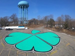 Long Island Inn’s Shamrock Vies For Guinness’ World’s Largest