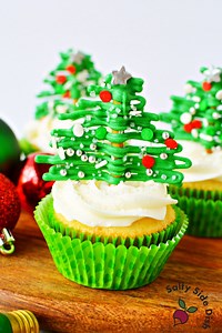 Pretzel Christmas Trees