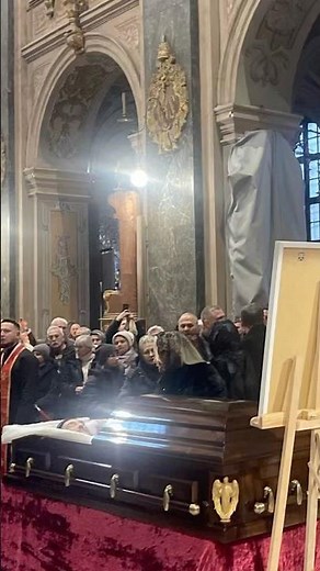 Hundreds of people say goodbye to Stepan Giga in Lviv
